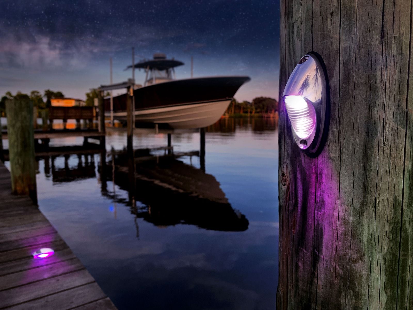 Lumitec Nautilus RGBW Dock Piling Light – Stainless Steel – 101631